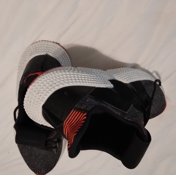 Adidas shoes - Picture 3 of 3